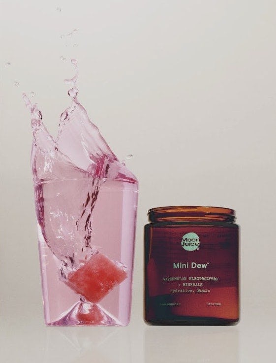 Your guide to the electrolyte-rich &ldquo;thirsty girl mocktail&rdquo; that&rsquo;s all over TikTok.