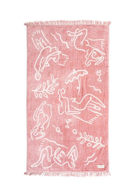 This beach towel is part of the Poolside with Poosh gift bag. 