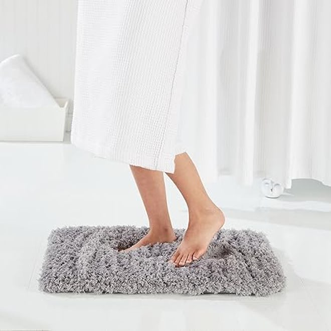 Genteele Shaggy Non-Slip Memory Foam Bathroom Mat