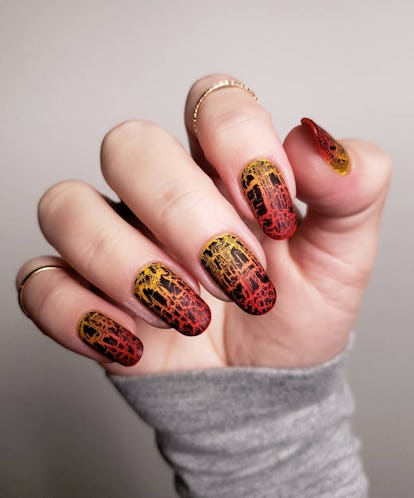 Crackle Nails Are Back From The Early 2000s, Believe It Or Not