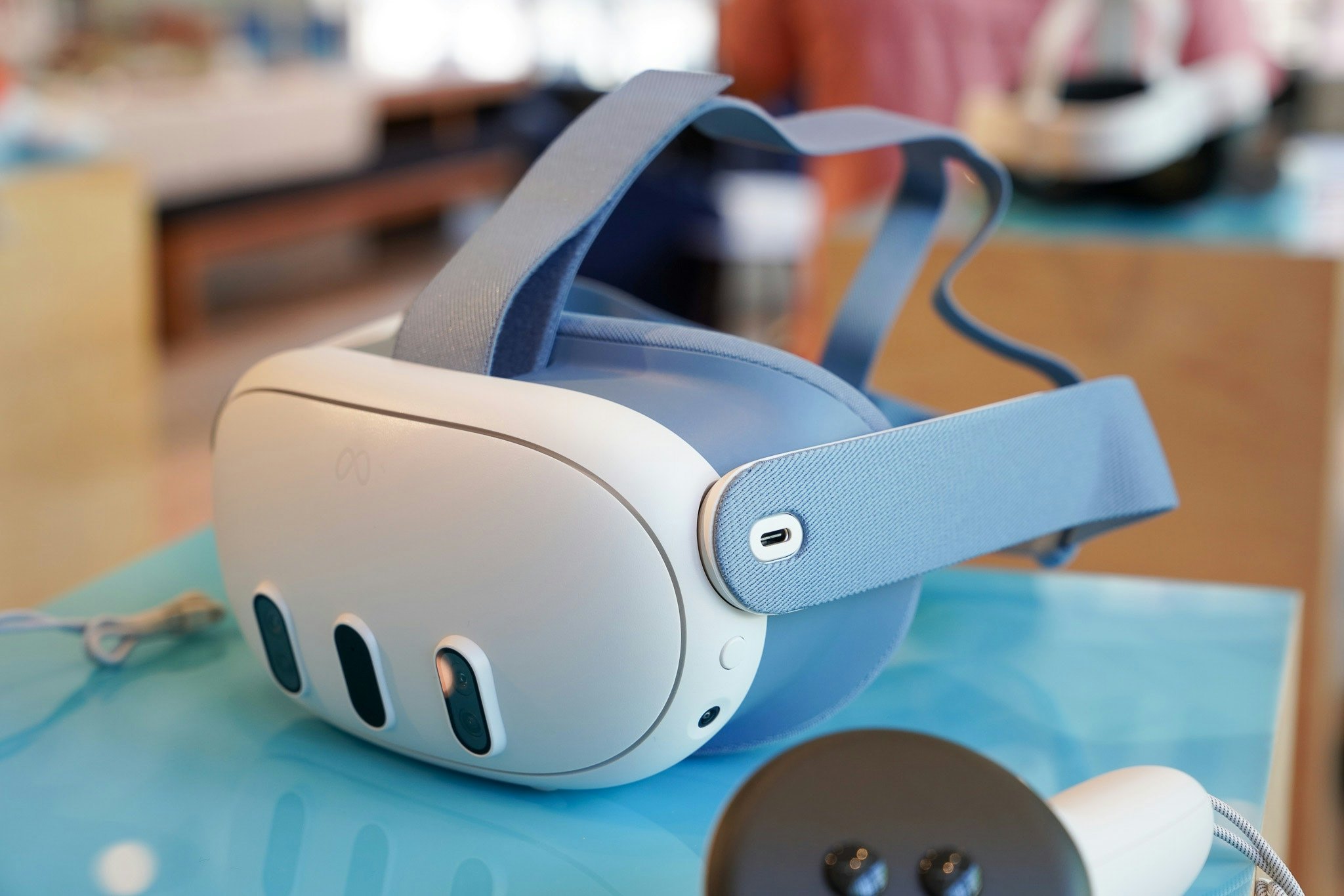 How Meta Quest 3 Could Beat Apple's Mixed Reality Headset