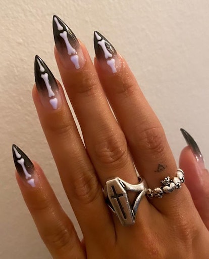 Vanessa Hudgens glow in the dark Halloween nails
