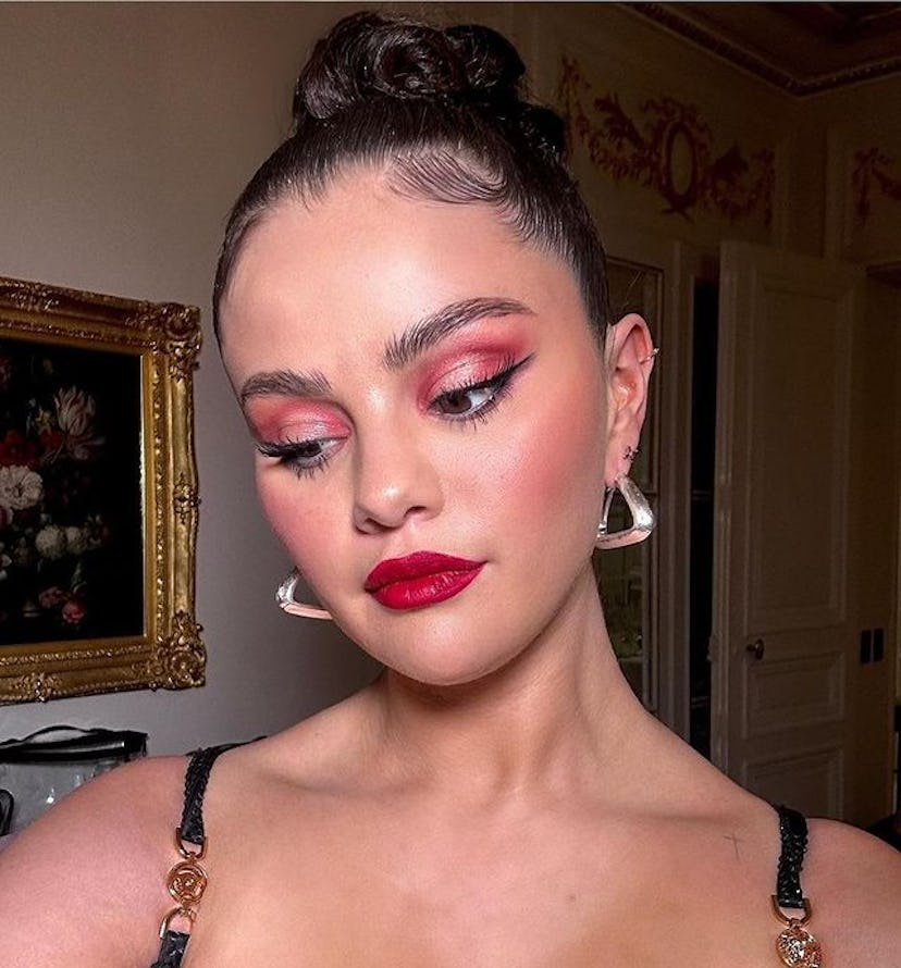 Selena Gomez red lipstick and eyeshadow Paris 2023