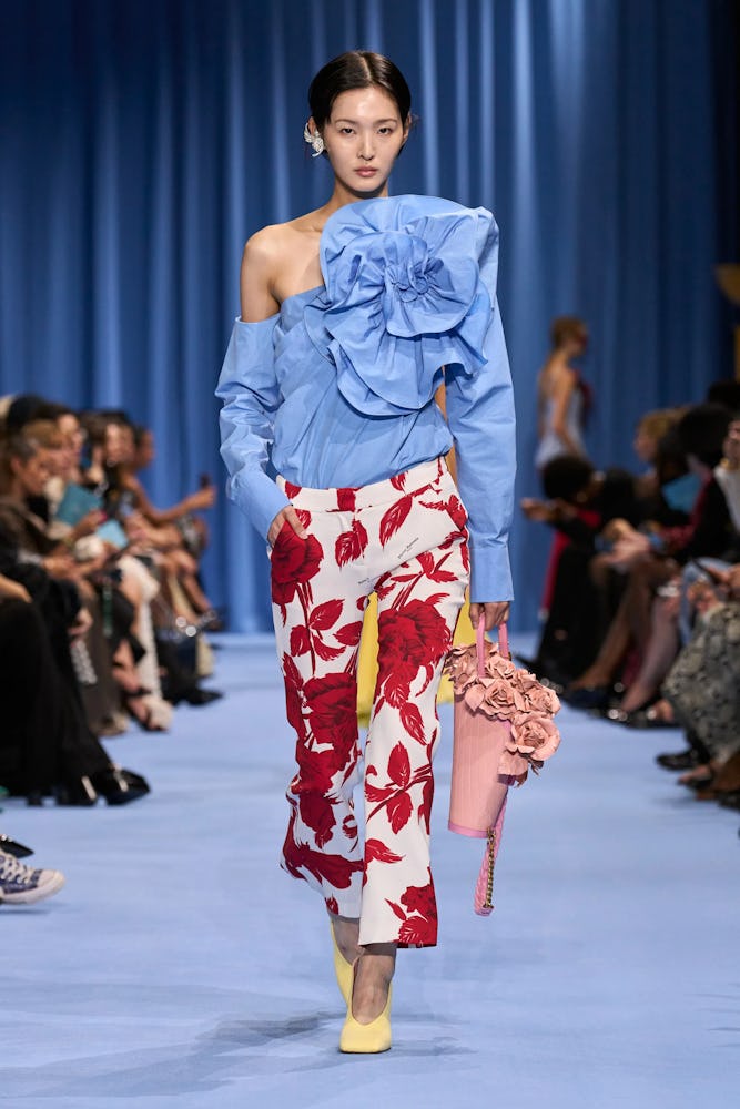 Paris Fashion Week Spring/Summer 2024 Pulled-Down Shoulder Tops