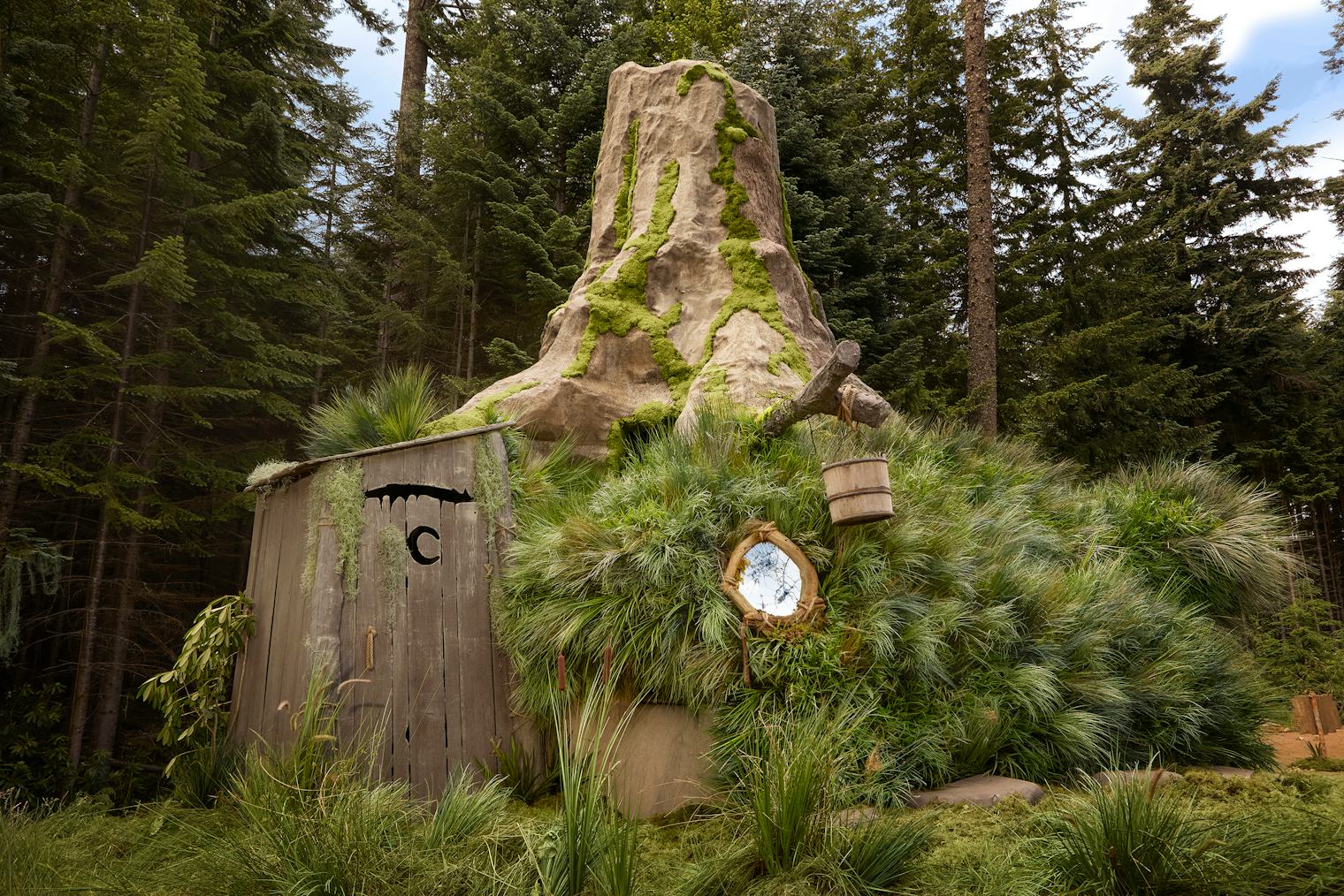 Airbnb's 'Shrek's Swamp Is Available In Scotland & Hosted By Donkey