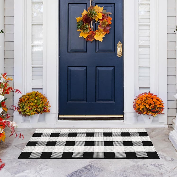 Bezon Black and White Buffalo Plaid Outdoor Rug