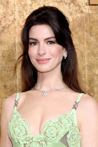 Anne Hathaway Wears Versace Dress Claudia Schiffer Wore to the Albies