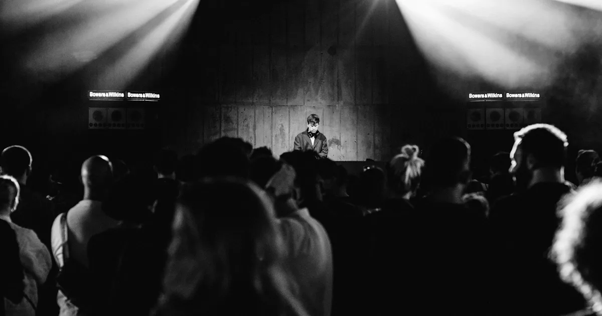 Basement Bushwick Rave James Blake Turned The Tate Into a Bushwick Rave