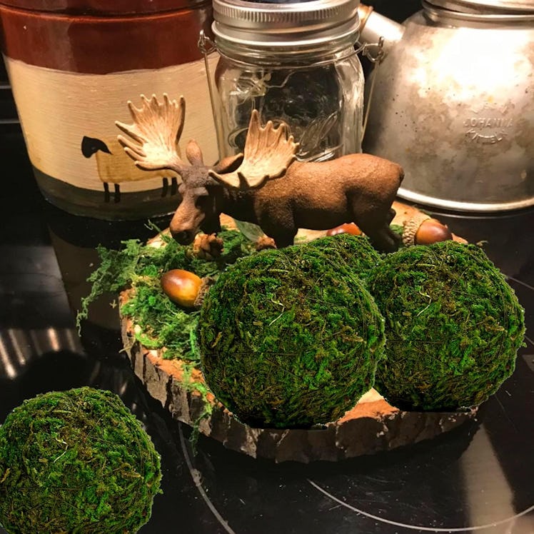 BYHER Natural Green Moss Decorative Ball