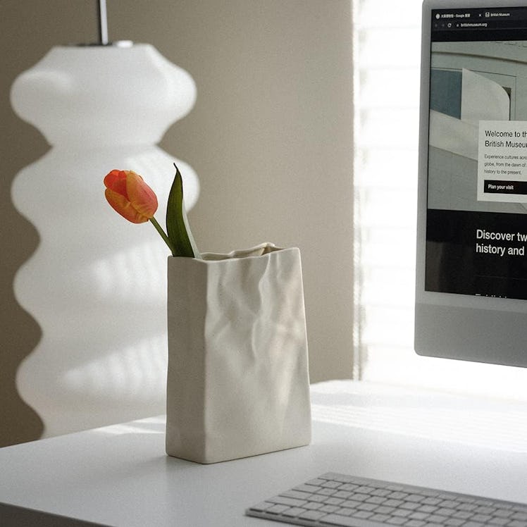 WENSHUO Crinkle Paper Bag Shape Ceramic Vase