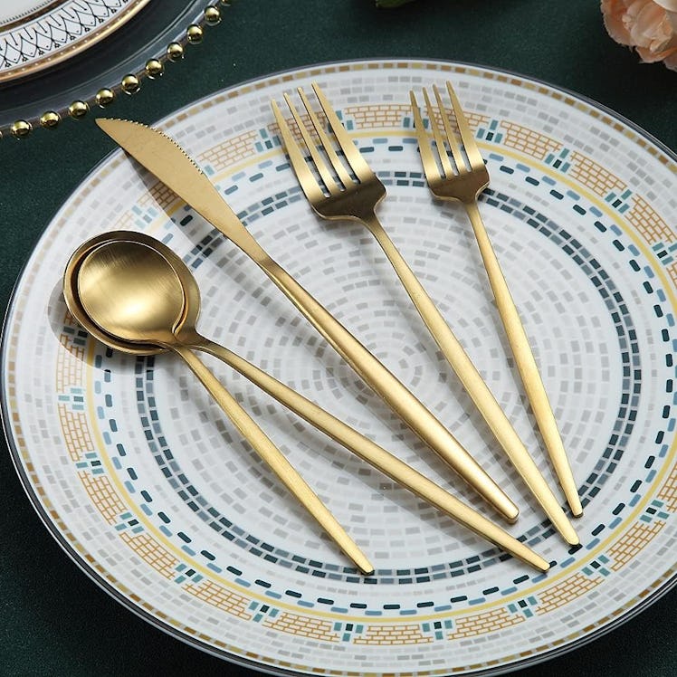 HOMQUEN Matte Gold Silverware Set (20 Pieces)