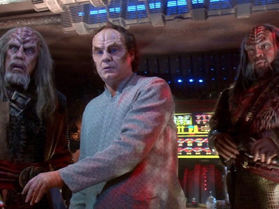 'Star Trek: Enterprise'; "Affliction"; Two Klingons and Dr. Phlox.