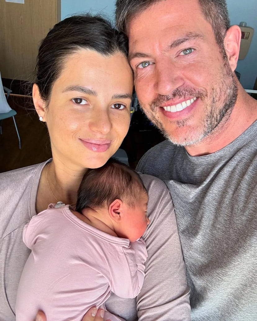 'Bachelor' Host Jesse Palmer & Wife Welcome First Child