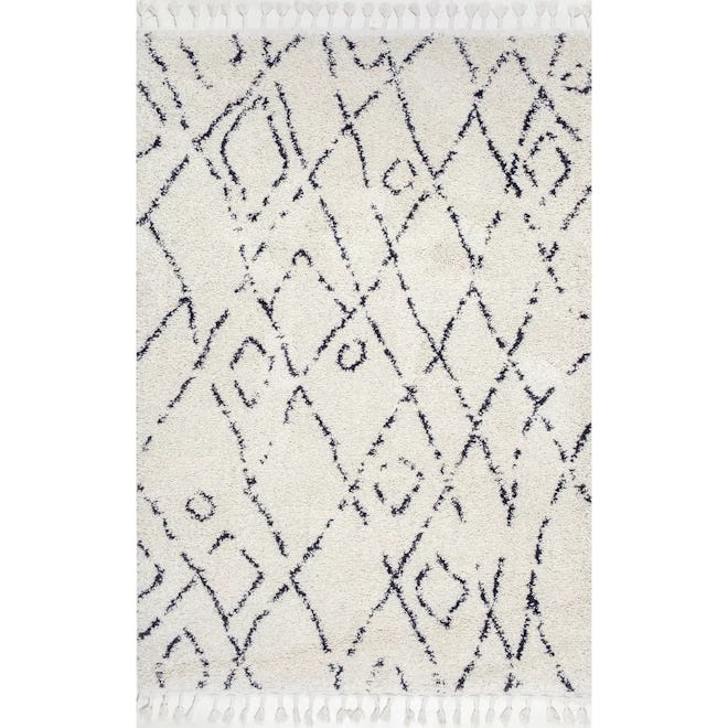 Nieves Moroccan Diamond Tassel Area Rug