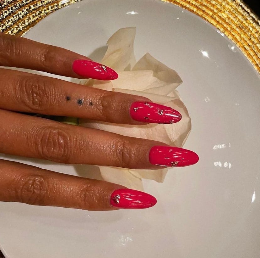 Beyonce red stud nails valentines day nails ideas