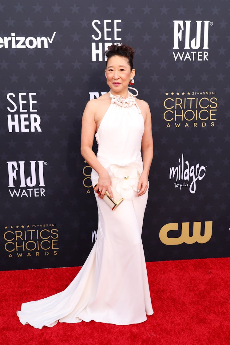  Sandra Oh attends the 29th Annual Critics Choice Awards at Barker Hangar on January 14, 2024 in San...