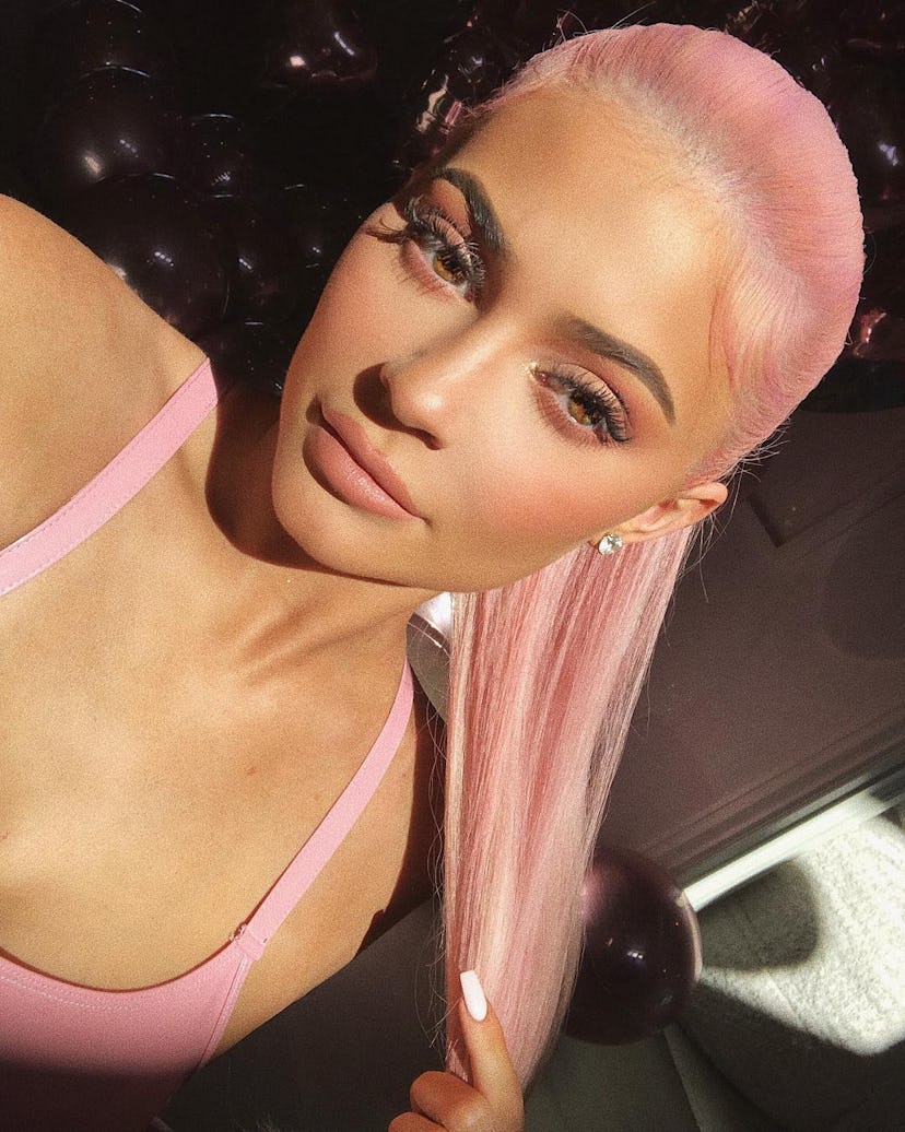 Kylie Jenner’s hair was a shade of bubblegum pink in 2018.