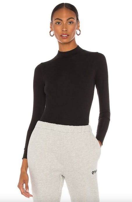This black turtleneck looks like the top Taylor Swift wore to the Kansas City Chiefs game. 