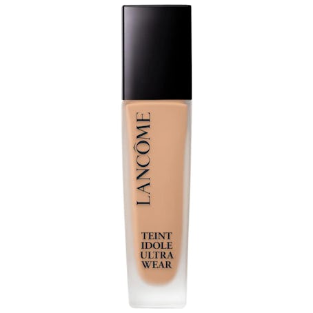 Emily from 'Emily in Paris' uses this Lancôme foundation. 