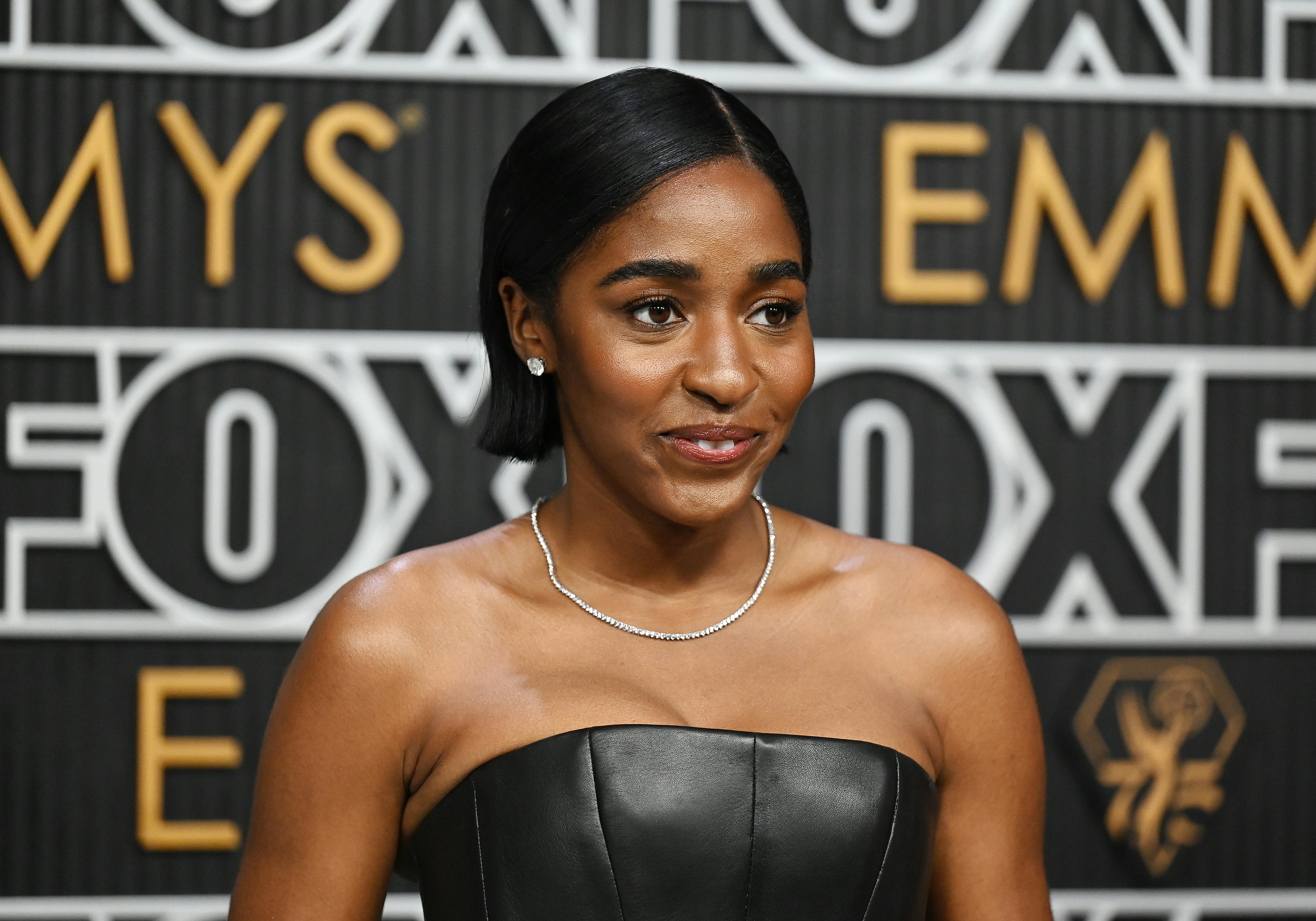 Emmys Red Carpet 2025 See Every Celebrity Look ChroniclesLive