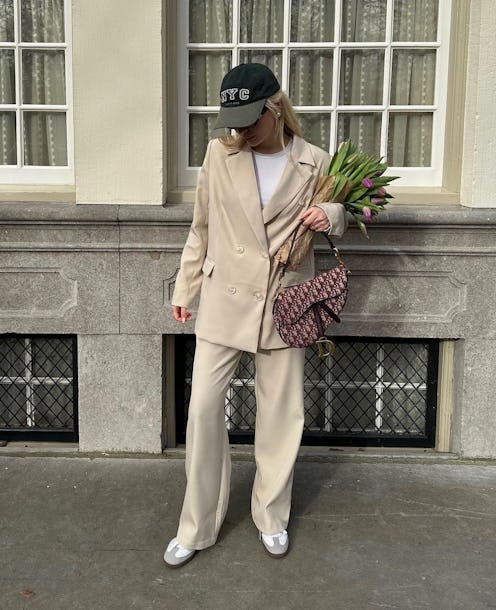 how to wear trousers with sneakers