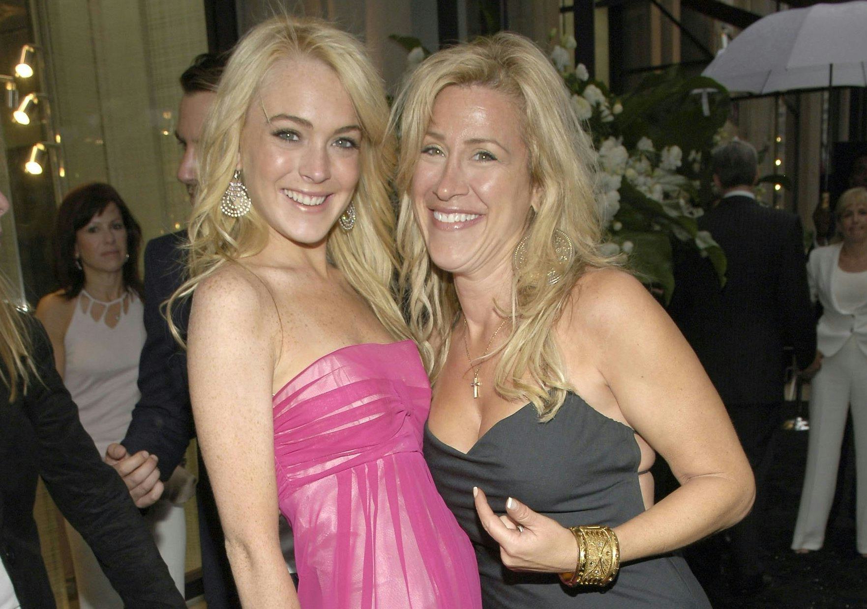 Lindsay Lohan and Lisa Ann Walter.