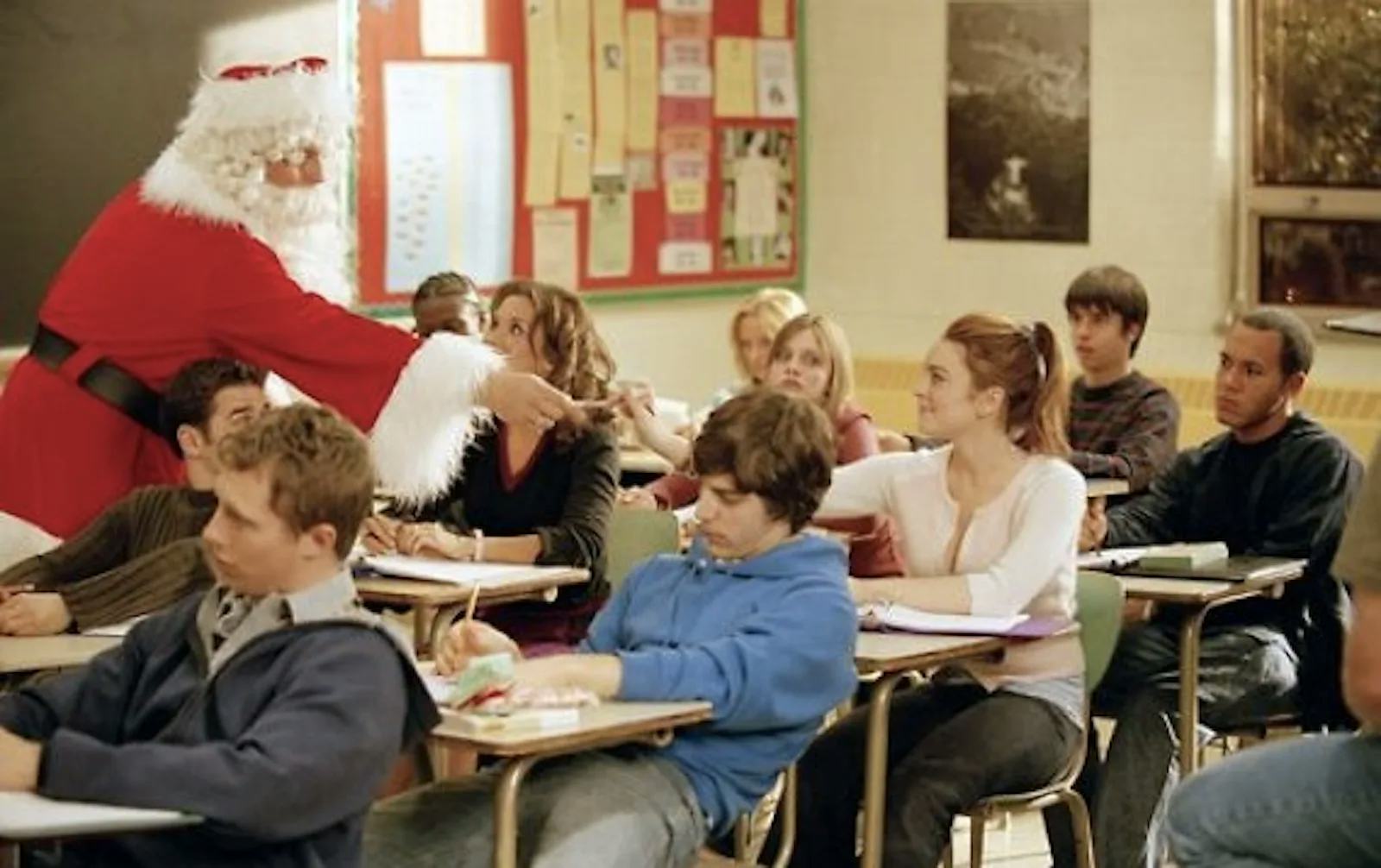 Glen Coco sitting in front of Cady Heron (Lindsay Lohan) in &lsquo;Mean Girls.'