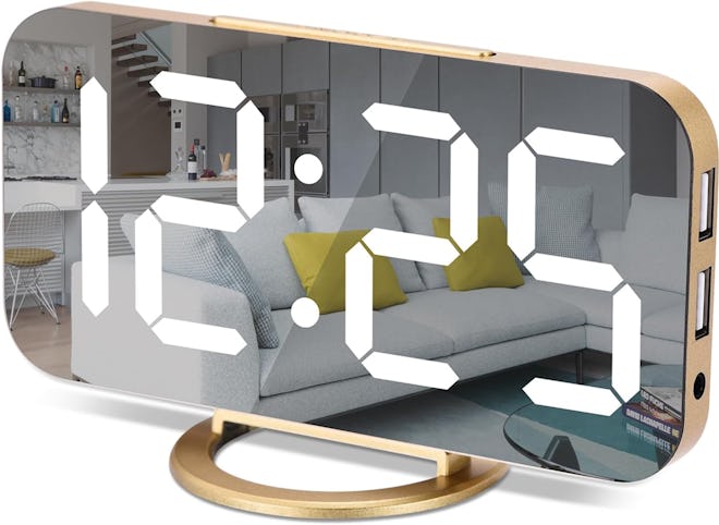Poeroa Digital Mirrored Alarm Clock