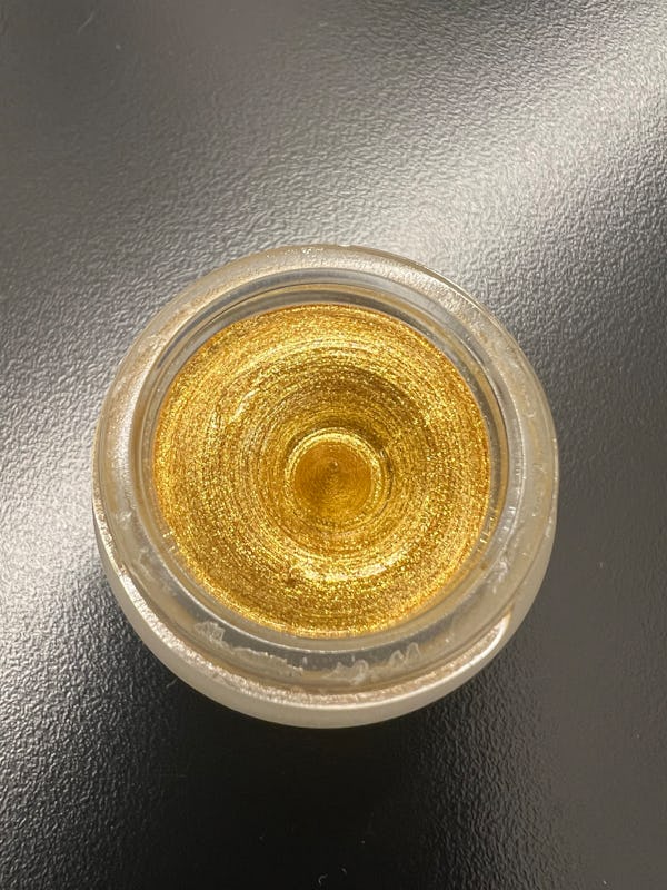 the M.A.C. slime jelly highlighter