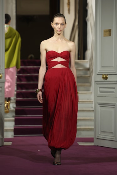 Bold Lipstick Is Back At The Valentino Spring 2024 Haute, 49% OFF