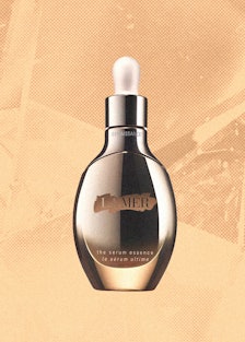 an image of la mer's new bottle of serum essence from the genaissance collection