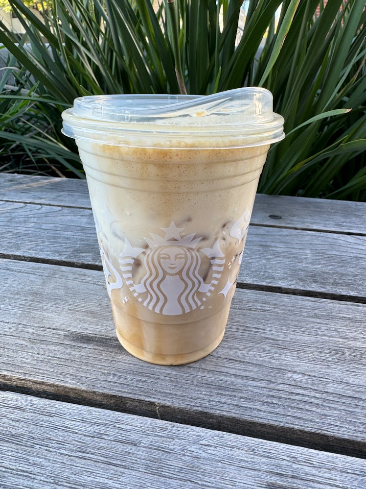 I tried the new Oleato Golden Foam drink from Starbucks and loved it. 