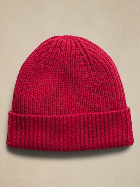 This red beanie is like the one Taylor Swift wore to the Kansas City Chiefs game. 