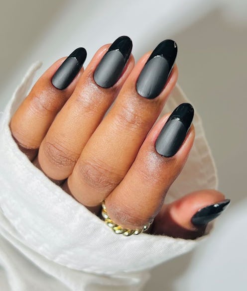 Black French tip nail ideas that are equal parts edgy and chic.