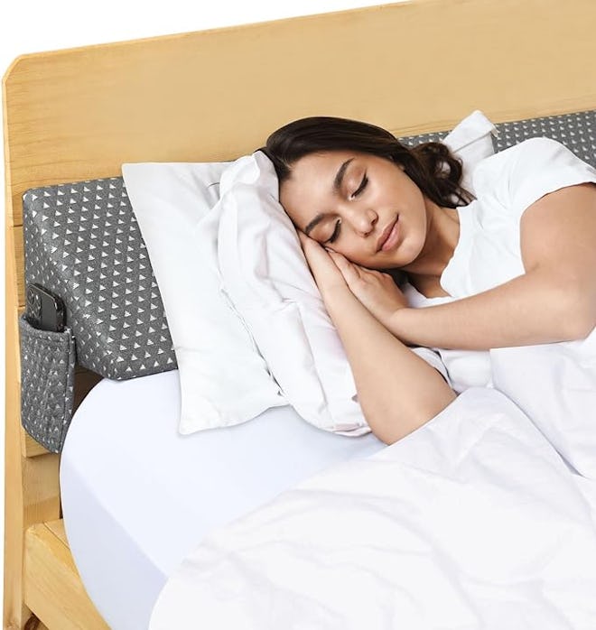 Gorilla Gadgets Queen Size Bed Wedge Pillow