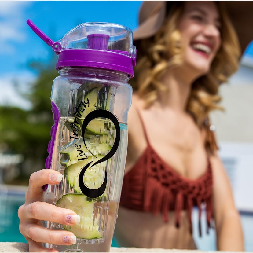 Live Infinitely 32 oz. Fruit Infuser Water Bottle