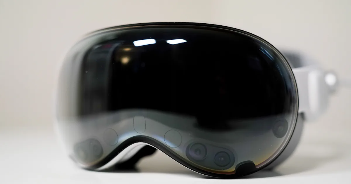 Apple Vision Pack Apple Vision Pro Unboxing: All the Secrets We Just Discovered