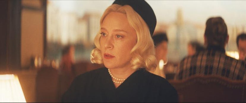 Chloë Sevigny is Lucy Douglas “C.Z.” Guest.