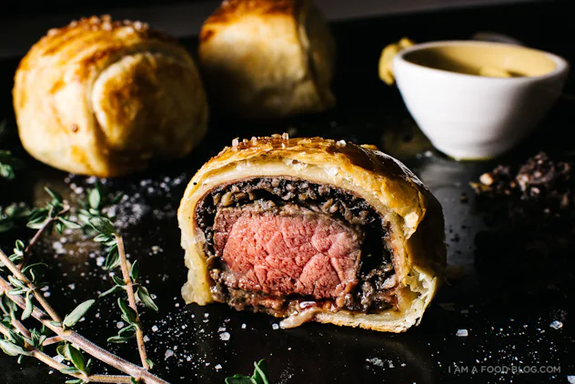 Mini beef wellington recipe, an impressive at-home Valentine's Day dinner idea