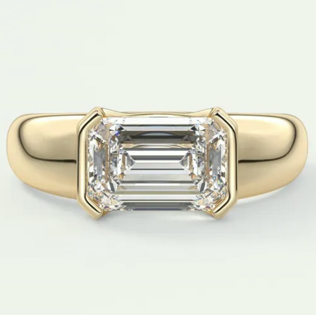 The Lunette E.W. Emerald