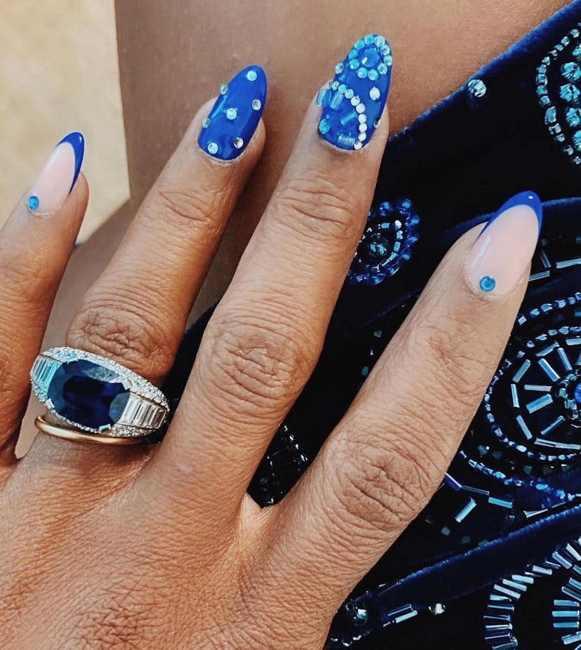 Kerry Washington 3d crystal nails