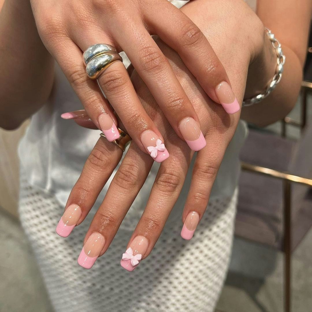 The best cute French tip nails with design, including French tip nails  acrylic almond, classy French tip … | French nails, French tip nails, French  tip nail designs
