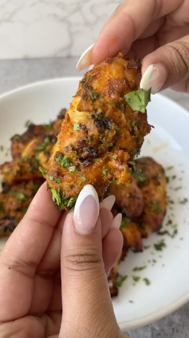 An easy chicken wings recipe on TikTok is this one for masala chicken wings.