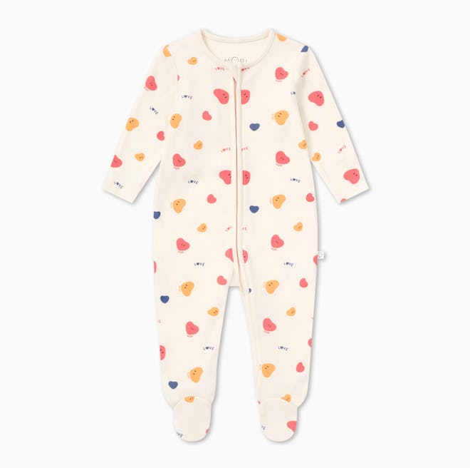 cute valentine's day pajamas for babies: Heart Print Clever Zip Baby Pajamas from Mori