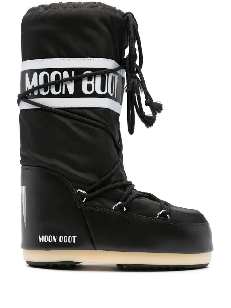 How To Wear Moon Boots 6 Outfits To Try Now