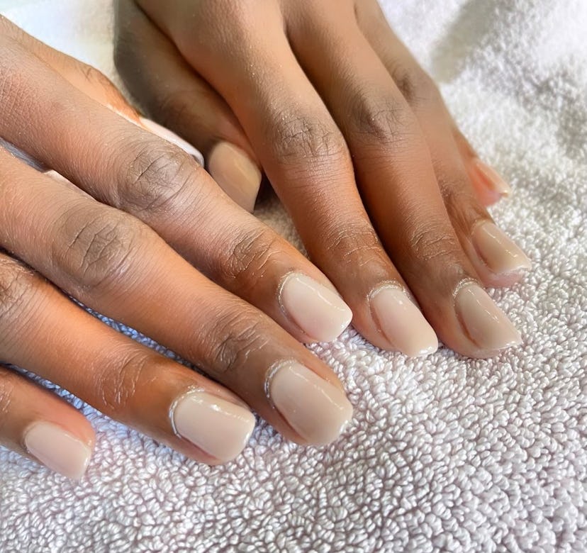 Issa Rae rocked a milk bath manicure at the 2024 Golden Globe Awards.