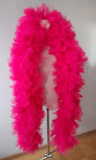 hot pink tulle boa