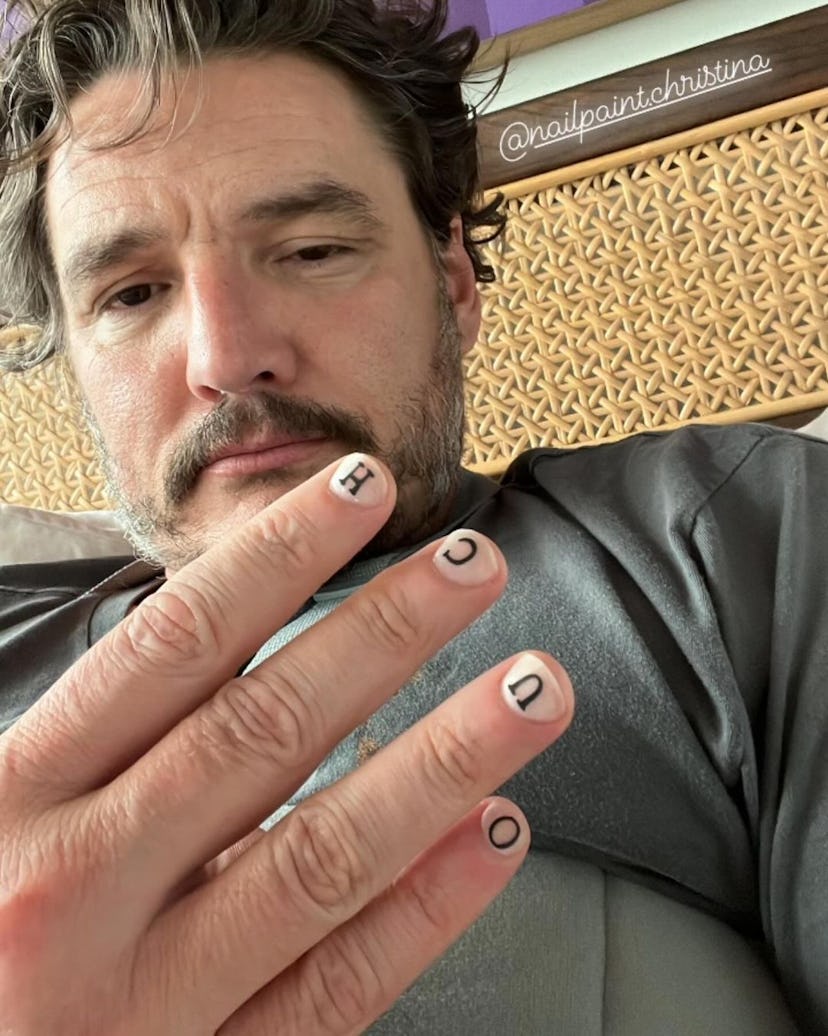 At the 2024 Golden Globe Awards, Pedro Pascal’s “ouchy” manicure was a hilarious nod to his arm slin…
