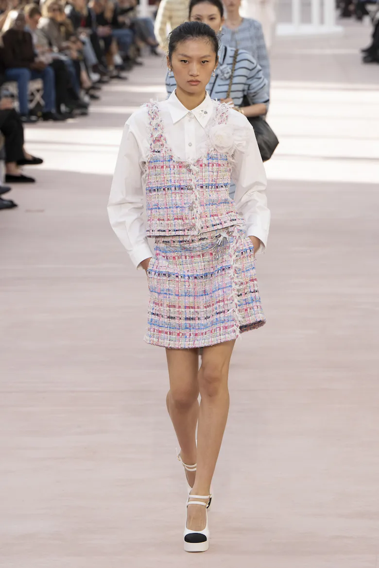At Chanel Spring 2025, a Joyful Tribute to Dressing Liberated Women