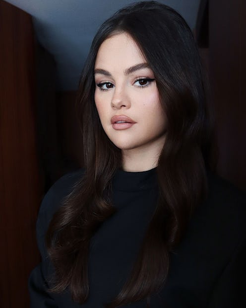 selena gomez cat-eye liner